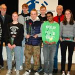 Alle geehrten gemeinsam auf einem Bild (Leistungsnadel, Sparkassenpokal und Rainer Lampe mit unseren Bürgermeister Jens Petersen)